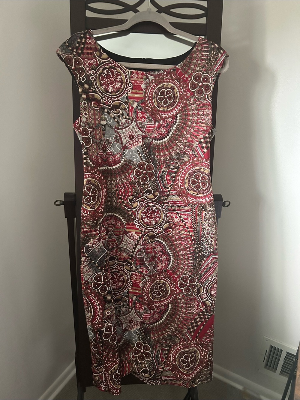 Lovely Red Pattern Dress Size 10